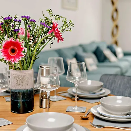 3 Bed In Newquay 90070 New Quay